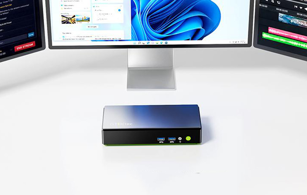 Three 4K monitors – more space, more possibilities