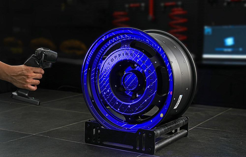 NIR Structured Light Scanning - markerless scanning