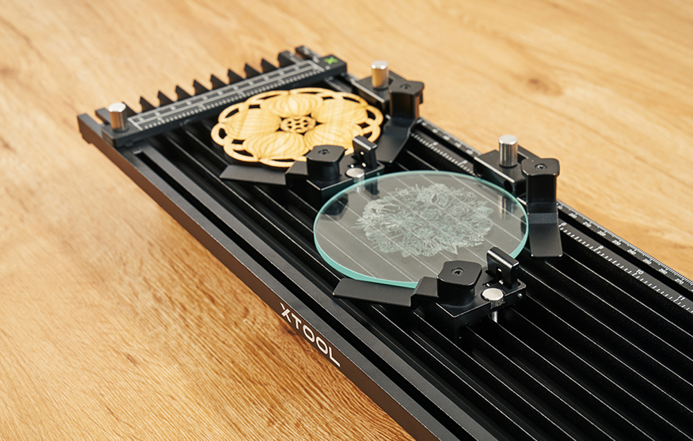 Maximize workspace with the xTool Slide Extension movable base