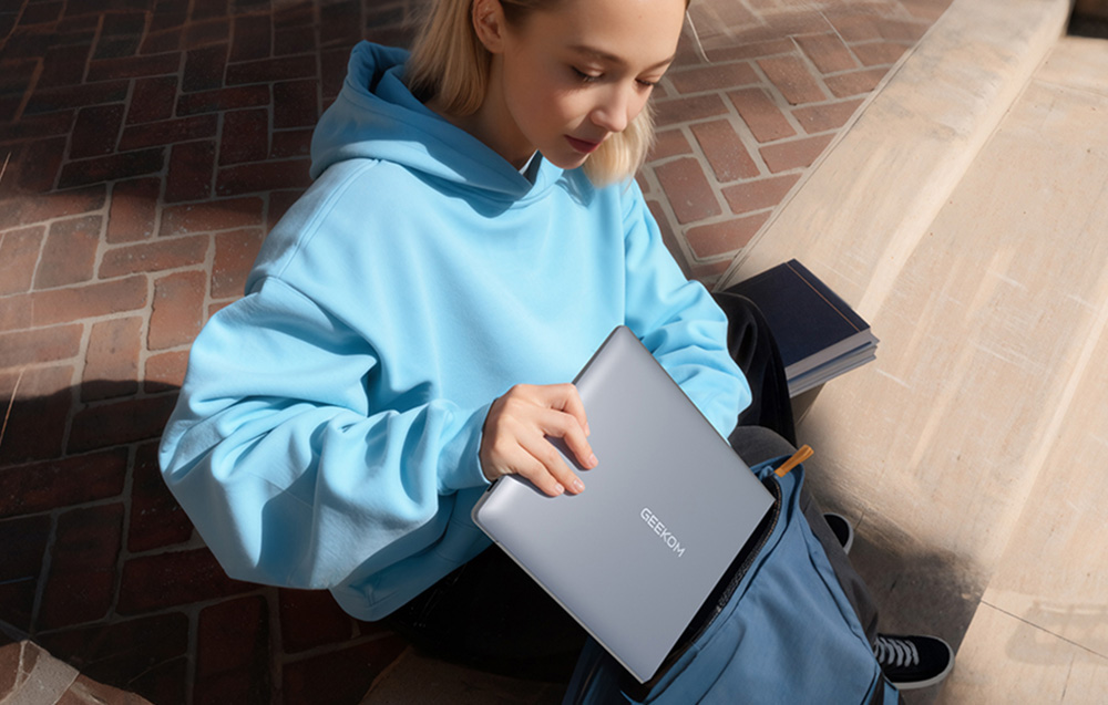 Long battery life and fast charging