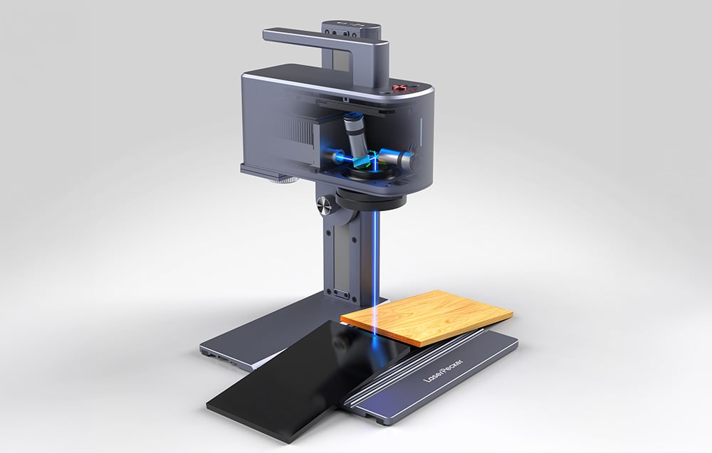 Powerful 10 W laser and precise engraving