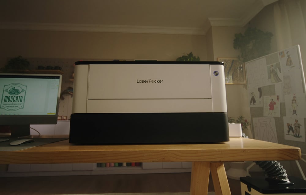 The world's first enclosed diode laser
